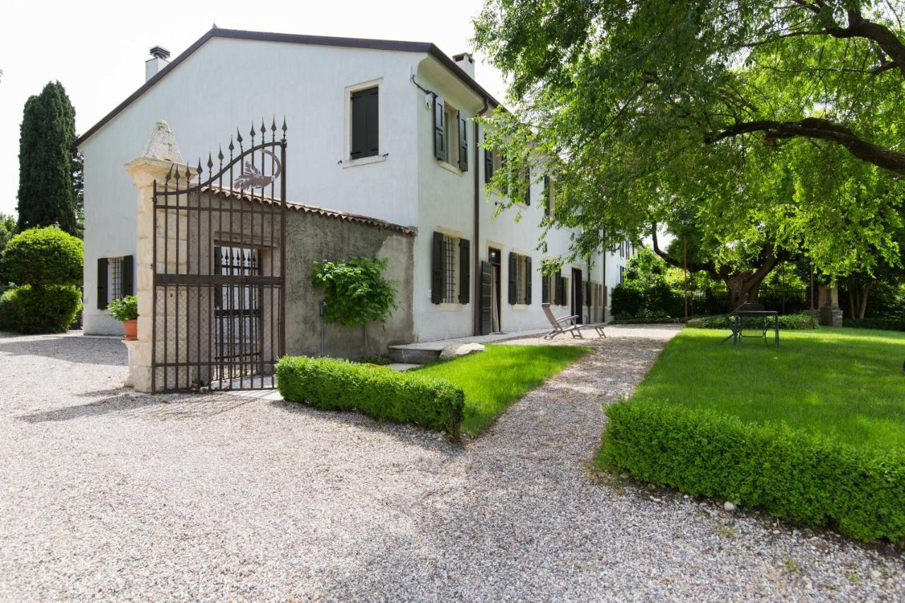 סומה קאמפניה Villa Saccomani מראה חיצוני תמונה